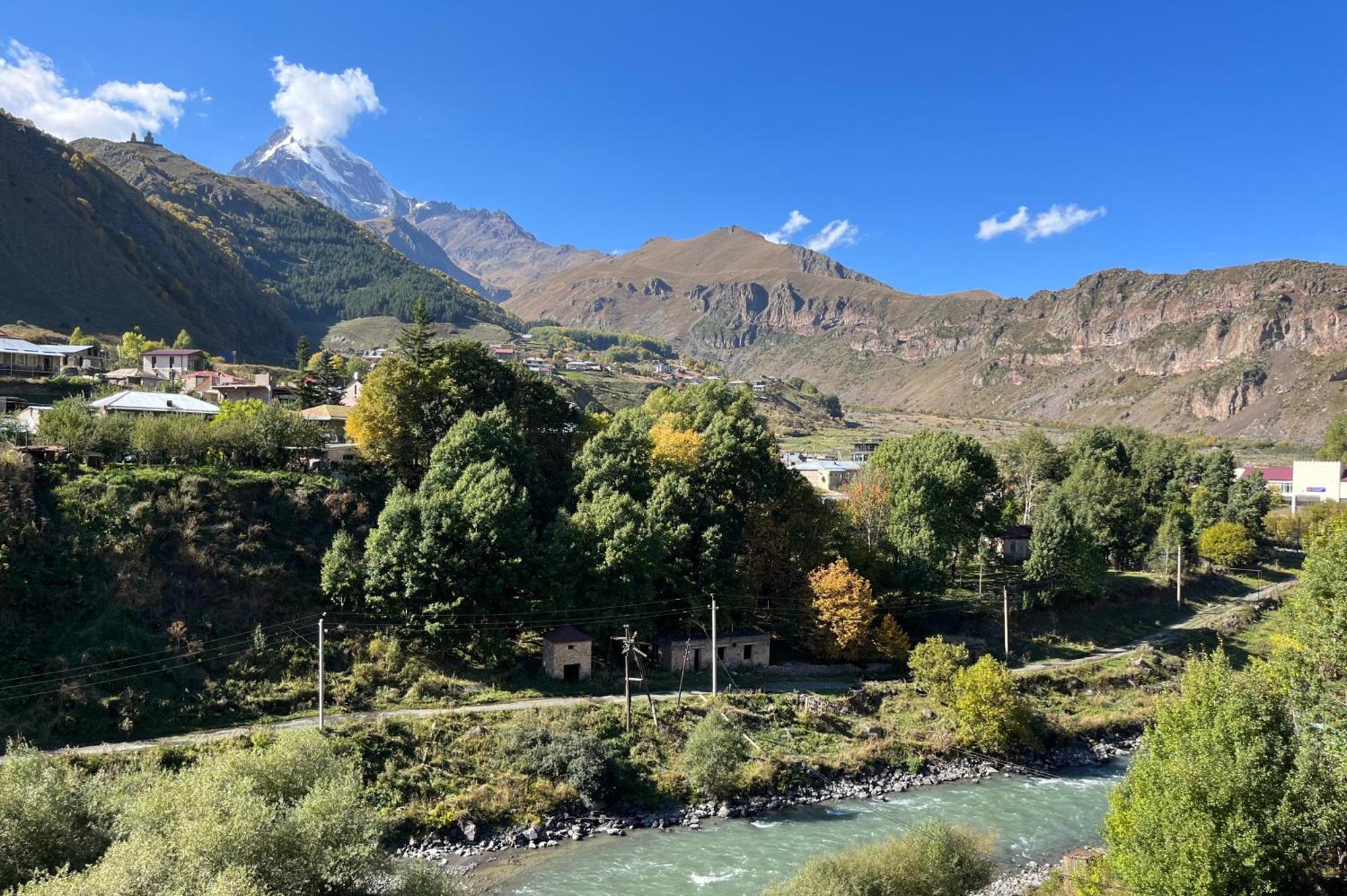 Hotel Stancia Kazbegi - City Center Eksteriør bilde
